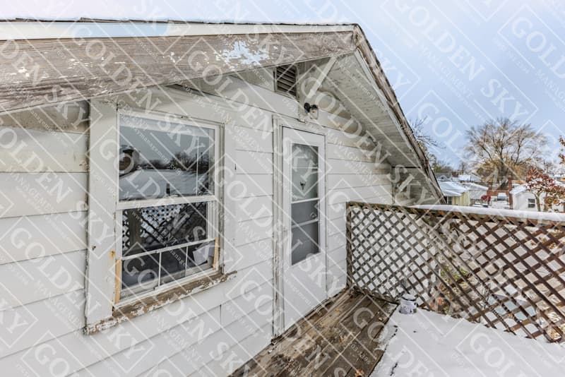 Rental property at 219 West Memorial Drive, Muncie - photo 1 of 7