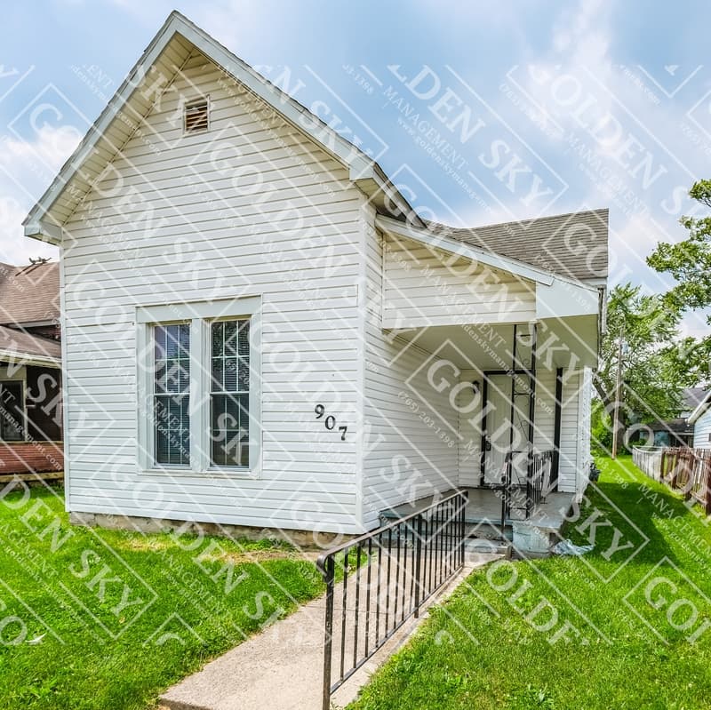 Rental property at 907 South Beacon Street, Muncie