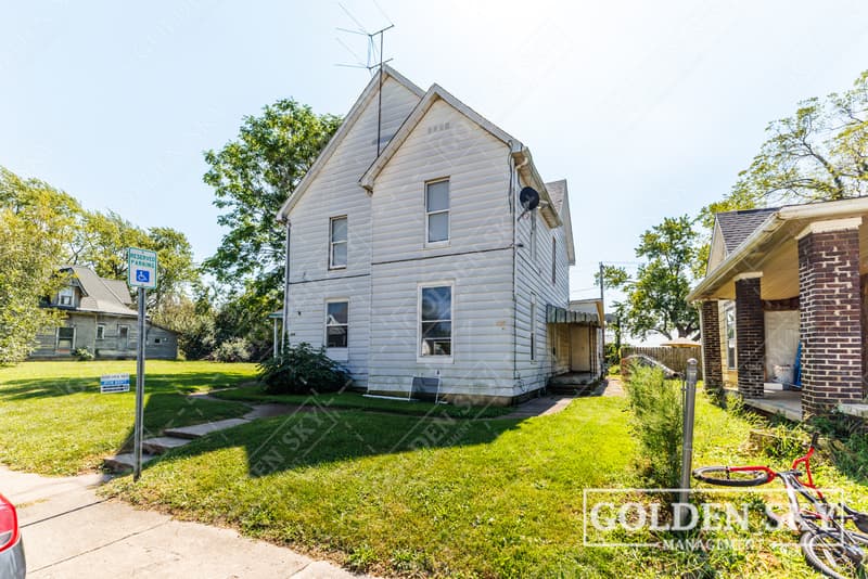 Rental property at 915 West Powers Street - Unit 1, Muncie